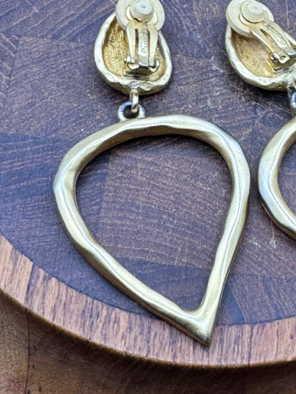 Givenchy Earrings Gold Tone Teardrop Dangle Clip On Vintage 2.5 Statement - Picture 5 of 7